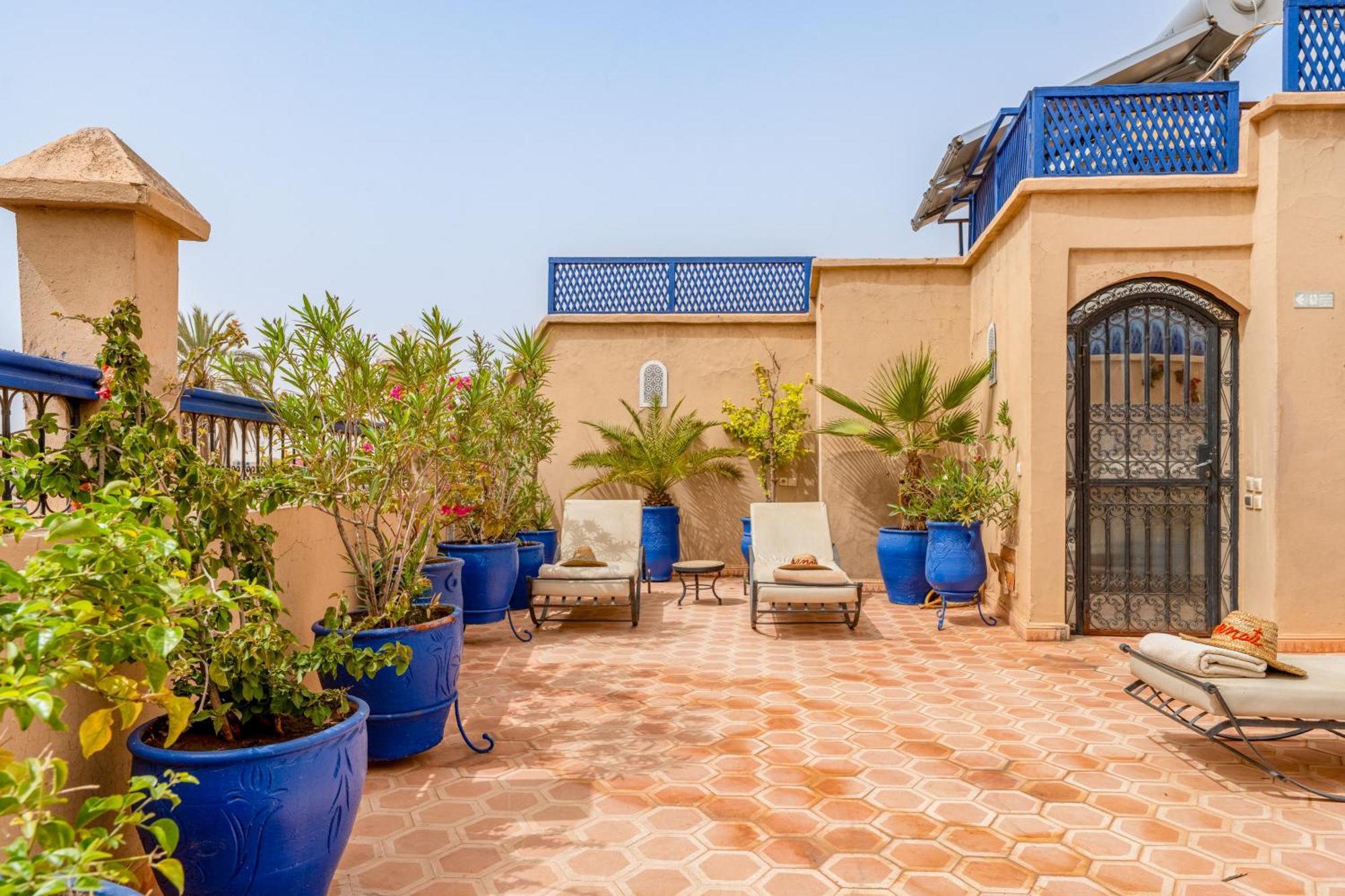 Riad Awinati Location Privatisee ,Piscine Chauffee , Beau Rooftop Marrakesh Exterior photo