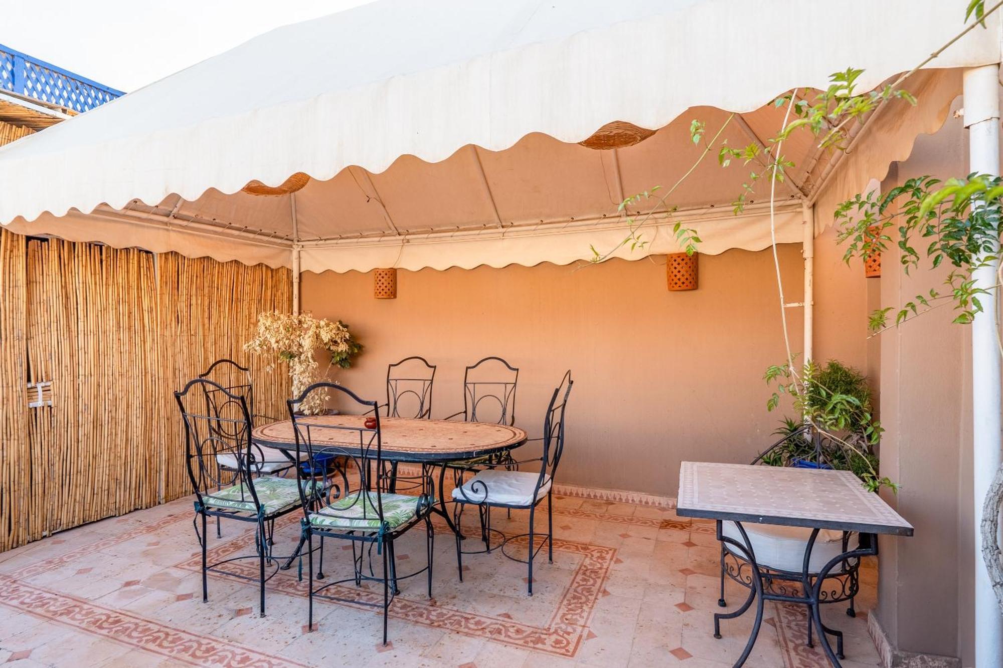 Riad Awinati Location Privatisee ,Piscine Chauffee , Beau Rooftop Marrakesh Exterior photo